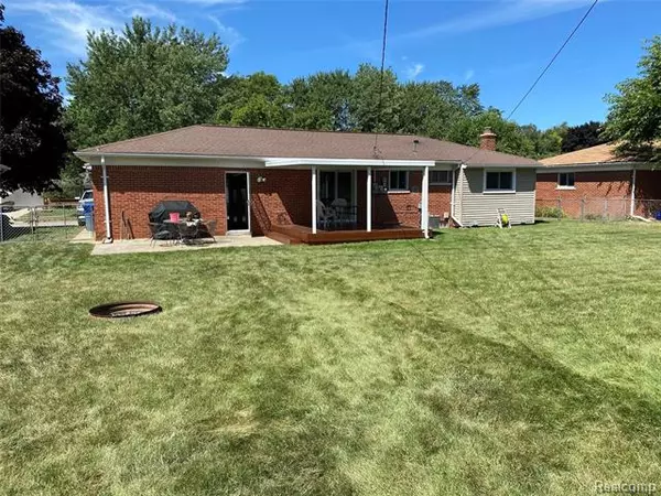 Waterford, MI 48327,5162 RIDGETOP DR