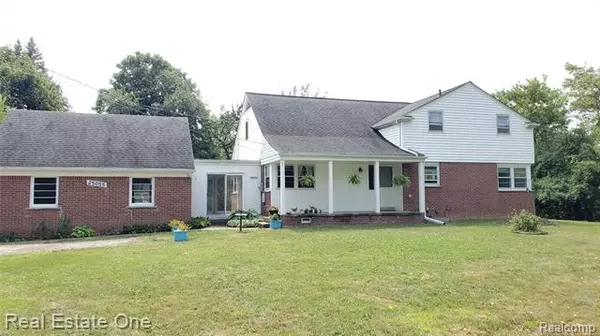 25055 CORAL GABLES ST, Southfield, MI 48033