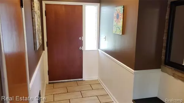 Southfield, MI 48033,25055 CORAL GABLES ST