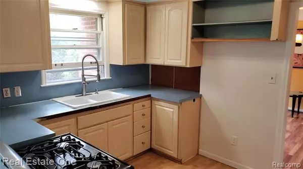 Southfield, MI 48033,25055 CORAL GABLES ST