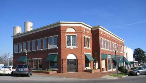 101 Monroe Street, Carthage, NC 28327