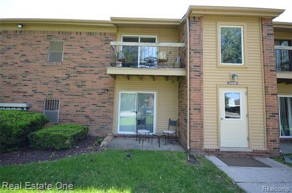 34690 W CLARKSON DR Unit #26, Fraser, MI 48026