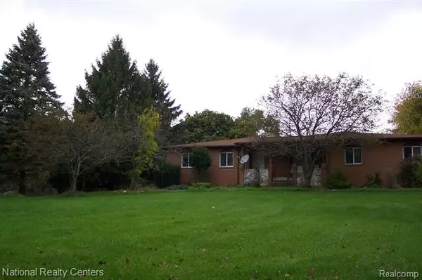 8450 KNOX RD, Clarkston, MI 48348