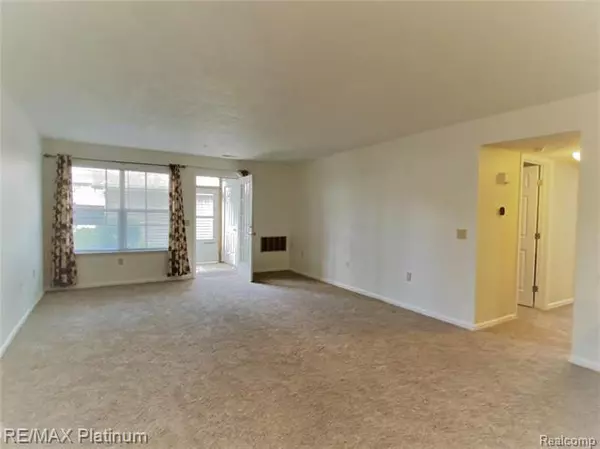 Ann Arbor, MI 48108,1523 LONG MEADOW TRL