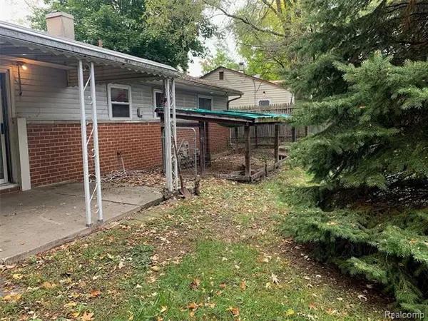 Ypsilanti, MI 48198,1065 ZEPHYR ST