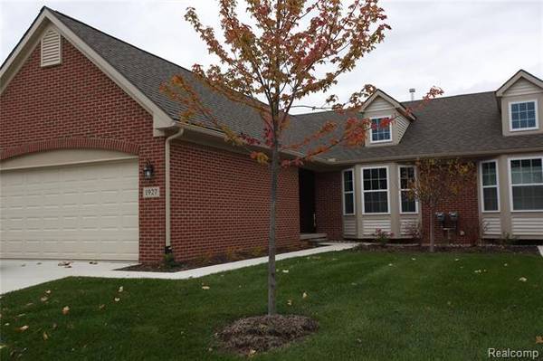 1927 GENOA CIRCLE  90, Genoa Twp, MI 48843