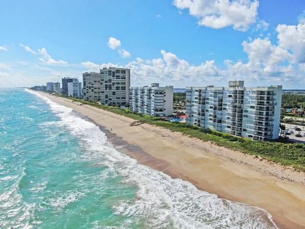 Jensen Beach, FL 34957,9400 S Ocean S DR B-704