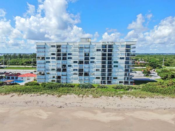 Jensen Beach, FL 34957,9400 S Ocean S DR B-704