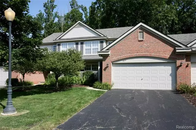 6019 AUGUSTA CRT, Grand Blanc, MI 48439