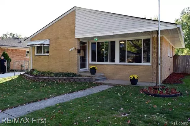 24617 URSULINE ST, St. Clair Shores, MI 48080