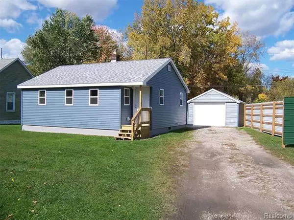 3542 RAVENSWOOD RD, Port Huron Twp, MI 48060