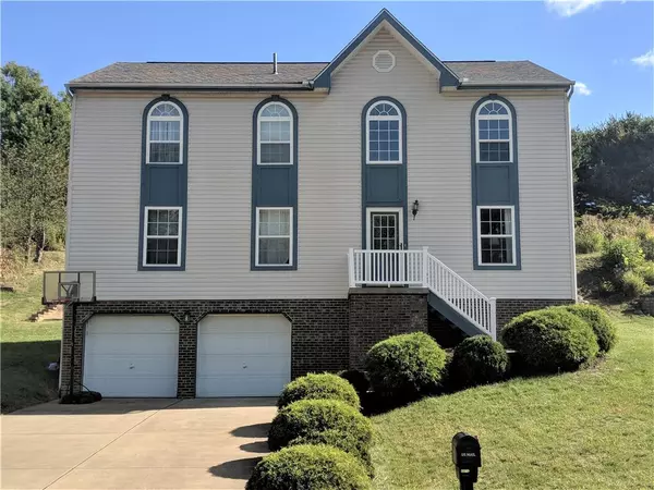 511 Peregrine Dr,  North Huntingdon,  PA 15642