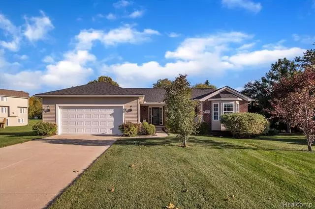 7687 RAMPART TRAIL, Waterford Twp, MI 48327