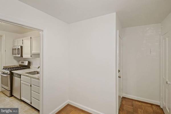 Washington, DC 20008,2718 ORDWAY ST NW #2