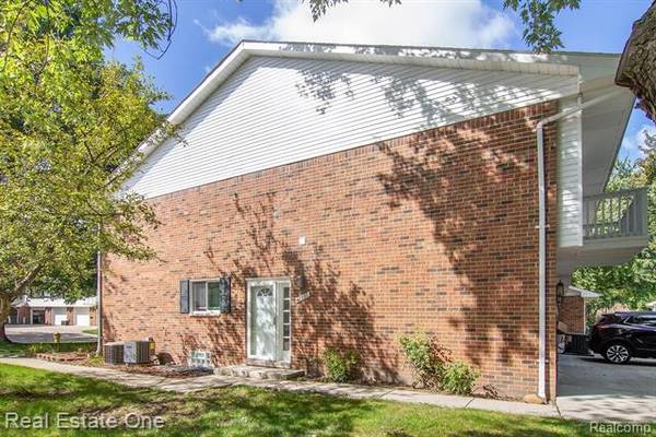 42338 TODDMARK LANE, Clinton Township, MI 48038