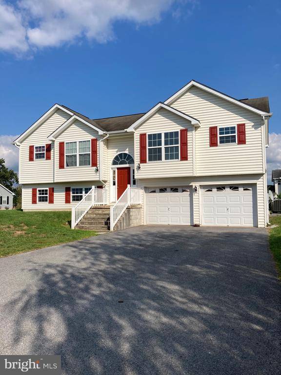 204 WALLACE AVE, Inwood, WV 25428