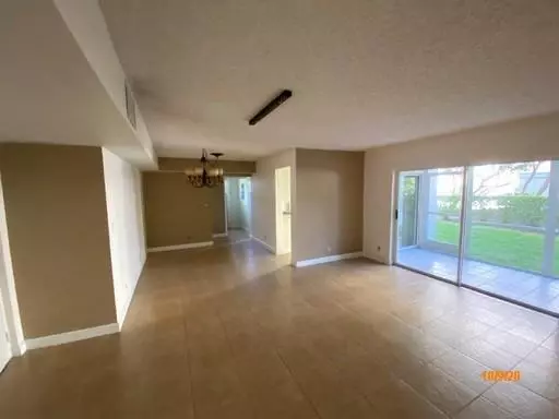 Delray Beach, FL 33484,5910 Morningstar CIR 105