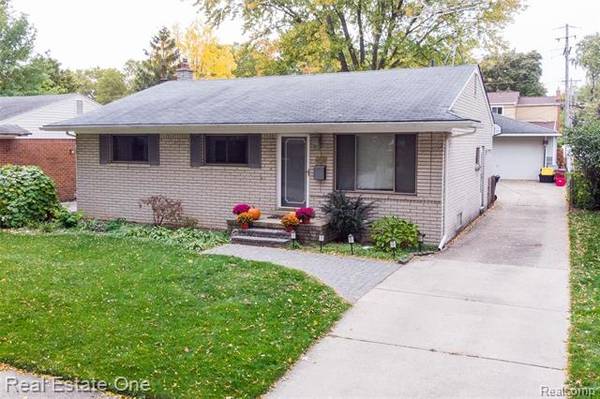 429 N WEBIK AVE, Clawson, MI 48017