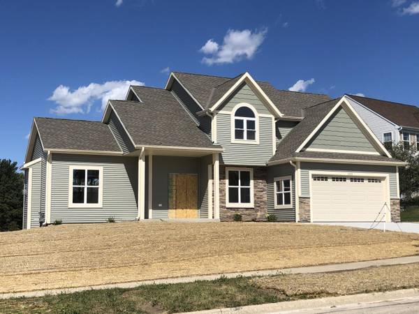 1322 Macintosh Way, Mukwonago, WI 53149