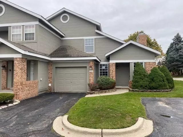 West Bloomfield, MI 48322,6797 STONEHEDGE CRT