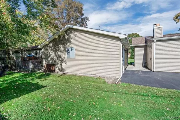 Carleton, MI 48117,12767 HORAN ST